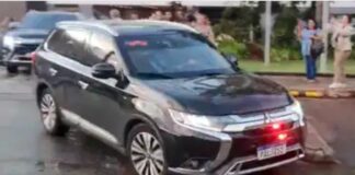 Bolsonaro recebe alta hospitalar e volta a cumprir pena na PF