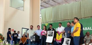 Detran-AM contempla motofretistas dos municípios de Boca do Acre e Pauini com kits de segurança