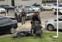 Polícia prende suposto pistoleiro ligado a facção criminosa ; o suspeito matou um homem na frente do filho