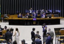 Câmara aprova PL Antifacção com críticas do governo e manda projeto ao Senado