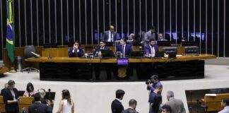 Câmara aprova PL Antifacção com críticas do governo e manda projeto ao Senado
