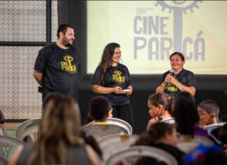 Paricatuba lota sessão e celebra talentos da própria comunidade no Cine Paricá